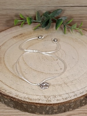 Náramek s nožičkami