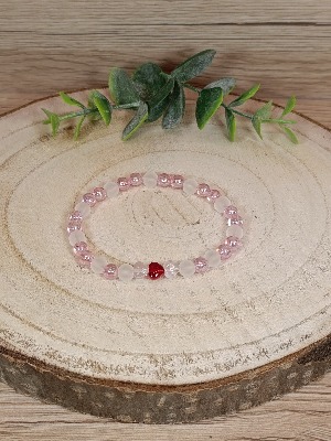 Růžový náramek se srdíčkem