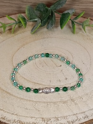 Náramek se srdíčky a modrozelenými a stříbrnými korálky
