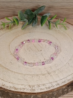 Barevný korálkový náramek