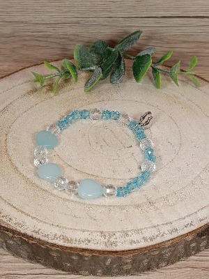 Náramek s modrými srdíčky a chodidly