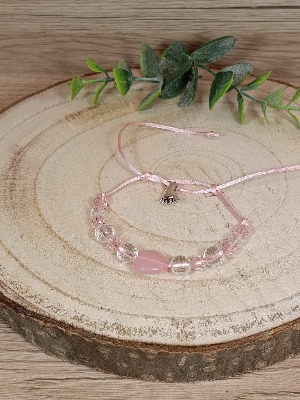 Růžový náramek se srdíčkem a chodidlem