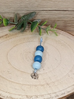 Přívěsek modrý s chodidly